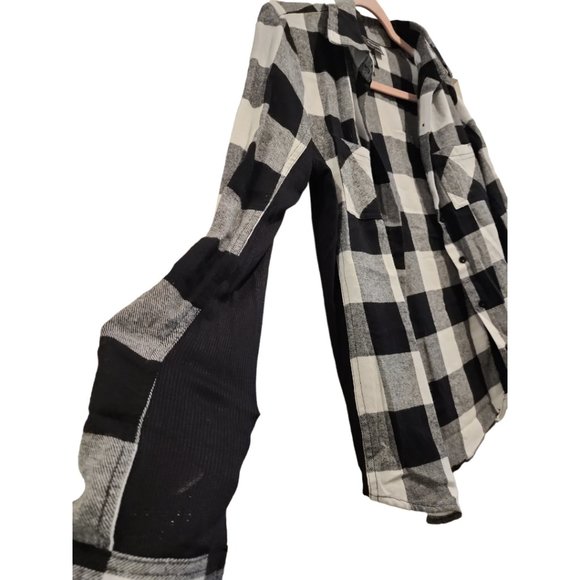 Black and white flannel - Picture 3 of 4